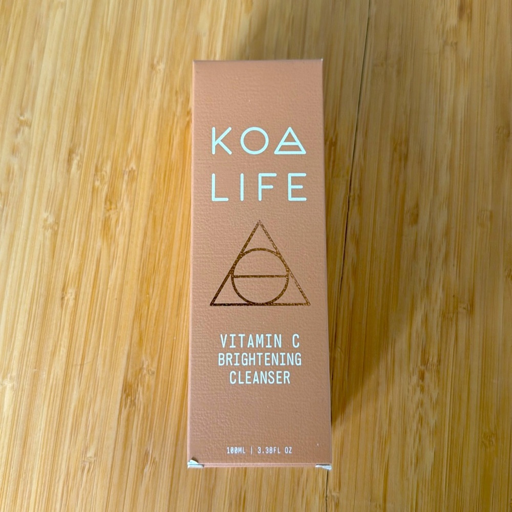 KOA life Vitamin C Brightening Cleanser